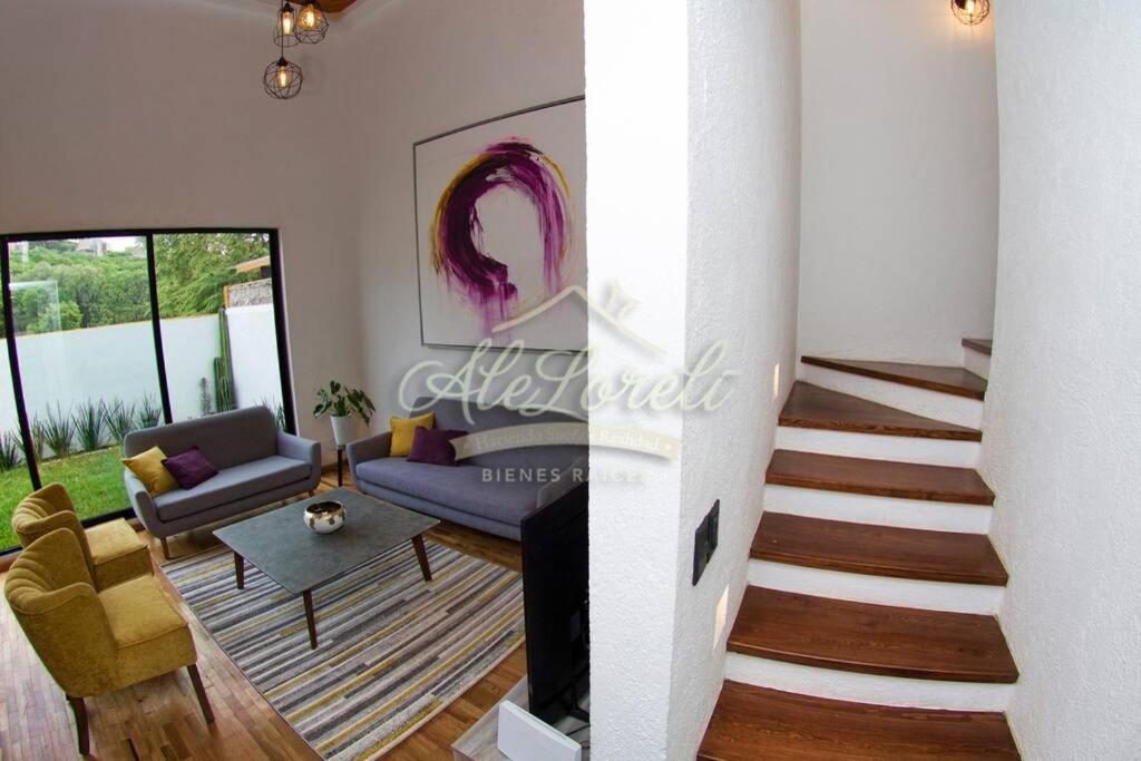 Сasa de vacaciones Amazing House In The Center With Pool And Parking *