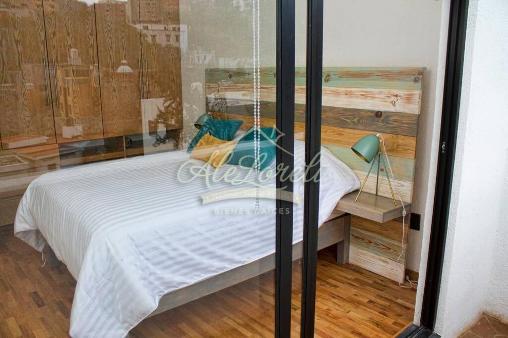 Amazing House In The Center With Pool And Parking Сasa de vacaciones