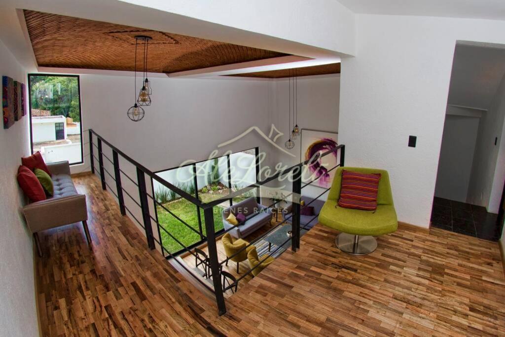 Сasa de vacaciones Amazing House In The Center With Pool And Parking