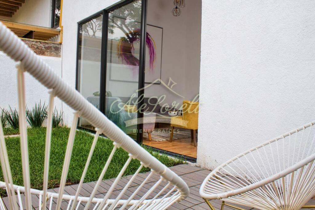 Сasa de vacaciones Amazing House In The Center With Pool And Parking *