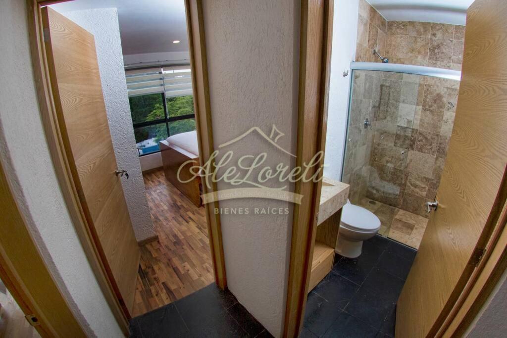 Amazing House In The Center With Pool And Parking Сasa de vacaciones *